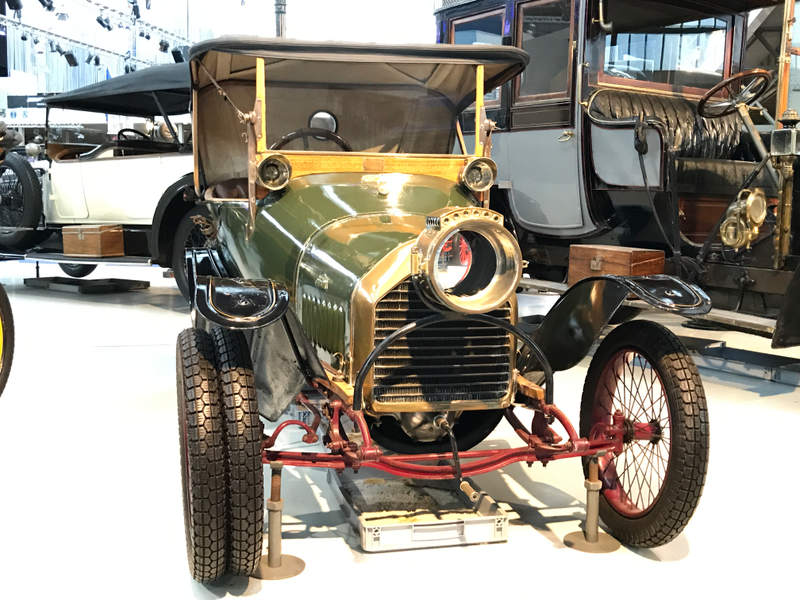 A Peugeot Bébé banked track racer by Ettore Bugatti. It’s supposed to have two wheels on one side.